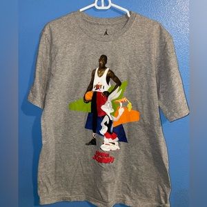 Hare Jordan T-shirt size Large